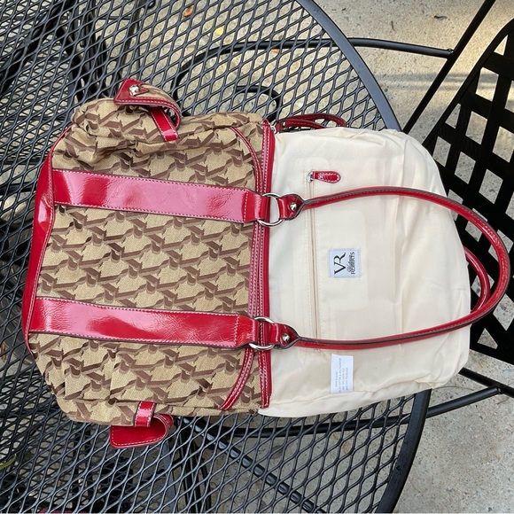 Gorgeous Red & Tan Silver Hardware & Zippers Double Handle Victoria Roberts Bag! - Picture 2 of 16